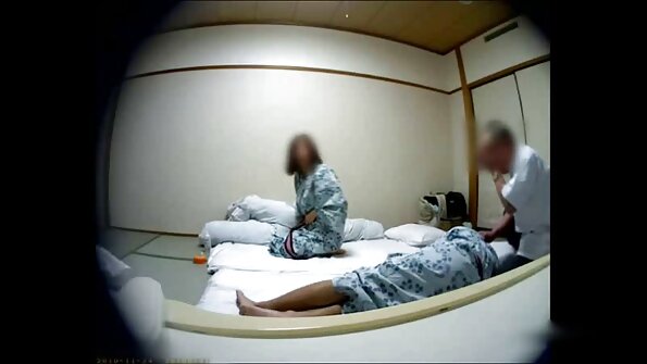 அடக்கமான பெண் செக்ஸ் நீல படம் தமிழ் மாமியின் பொம்மைகளுடன் தன்னைப் புணர்ந்தாள்