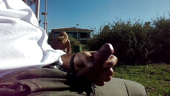 மூன்று பெரிய கொழுத்த தமிழ் நீல படம் hd பெண்கள் மற்றும் இளைஞர்களுடன் களியாட்டம்