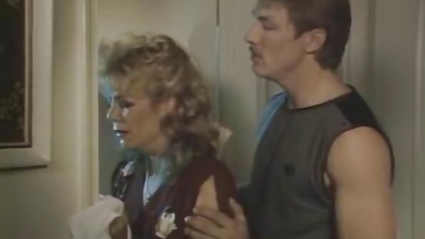 செக்ஸ் தமிழ் படம், கவர்ச்சி நீல பொம்மைகளைப் பயன்படுத்தி ரஷ்ய அழகிகளின் கிரேஸி செக்ஸ்