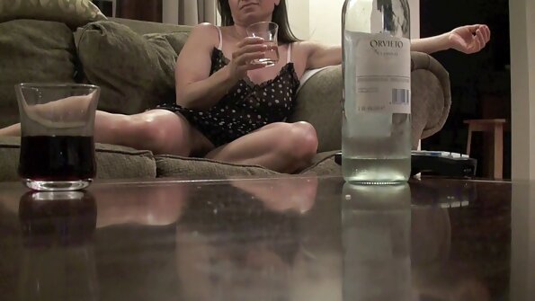 ஸ்டிராப்பானுடன் இரண்டு பெண்கள் தங்கள் யோனி துளைகளை தமிழ் கவர்ச்சி பிரிட்டிஷ் பெட்ரோலியம் குடுக்கிறார்கள்