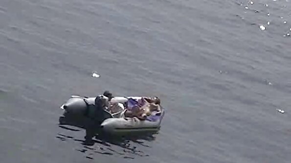 குஞ்சுகள் மற்றும் ஒரு சூடான ஸ்டாலியன் விறுவிறுப்பாக த்ரீஸம் bf செக்ஸ் படம் ஆங்கிலம் ஃபக்