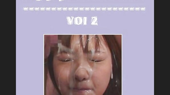மெல்லிய தோழிகள் ஒரு முதிர்ந்த லெஸ்பியன் விளையாட்டு நாயை புஸ்ஸிகளுடன் சேணமிட்டனர்