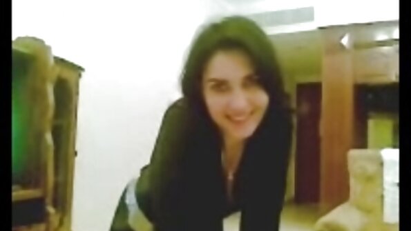 ஒரு அனுபவமற்ற மாணவனின் பிறப்புறுப்பில் கடினமாக ஆங்கிலம் sex இலவச புணர்ந்தது