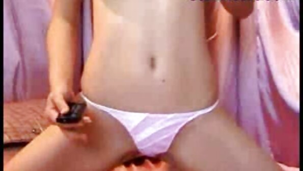 யோகா செய்து, செக்ஸ் படம் ஆங்கிலம் மை அந்தப் பெண் தனது முடிகள் நிறைந்த புண்டையை பளிச்சிட்டாள்