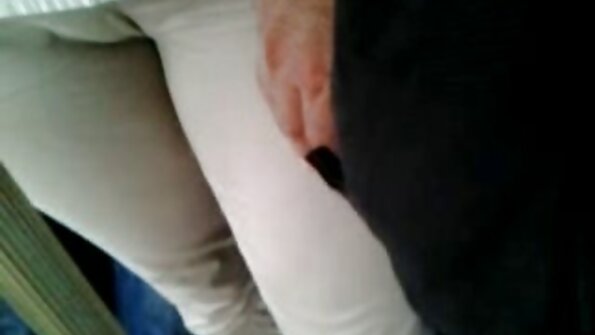 உற்சாகமான மாடுகளின் ஒரு மோசமான ஆங்கில செக்ஸ் வீடியோ களியாட்டம் மேலே நடந்தது