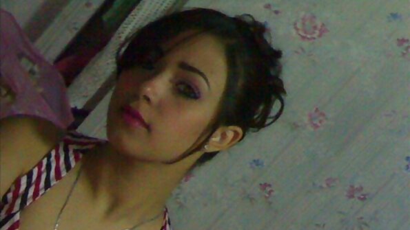 வாகனம் ஓட்டும்போது, ஆங்கிலம் மாமியின் xxx ​​​​பெண் பயிற்றுவிப்பாளரை உறிஞ்சுகிறாள்