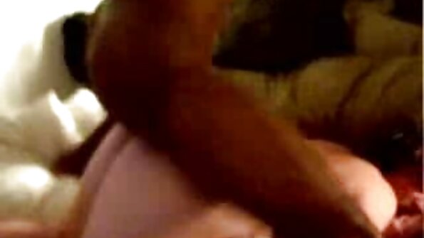 நயவஞ்சகமான சிறுவன் மொட்டையடிக்கப்பட்ட பெண்ணுறுப்பில் மகிழ்ச்சியுடன் ஆசிய அமெரிக்க நாட்டுக்காரன் முட்டிக்கொண்டான்