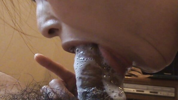 வெறுப்பற்ற கவர்ச்சியாக தமிழ் படம், கவர்ச்சி தமிழ் படம் ஆசிரியர் மேஜையில் ஒரு குஞ்சு குடுத்தார்