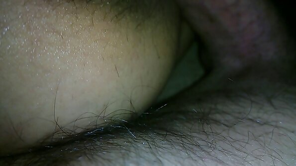 அந்த கவர்ச்சி மாமியின் hd ஆங்கிலம் பெண் தன் தோழியை தன் மார்பகங்களால் உற்சாகப்படுத்தி அவளது புழையை நக்கினாள்