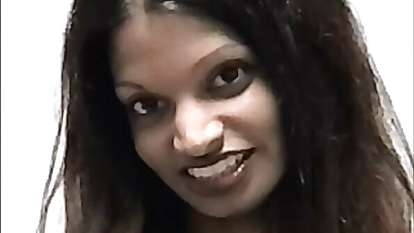 பிரமிக்க வைக்கும் ஆங்கிலம் sex நீல படம் அழகு தன் தோழியின் முகத்தில் ஜூசி பிளவுடன் அமர்ந்திருந்தாள்
