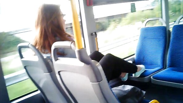 ஸ்லட்கள் குளிர்ச்சியான ஓய்விற்காக புஸ்ஸிகளை தமிழ் செக்ஸ் சாப்பிடுகின்றன