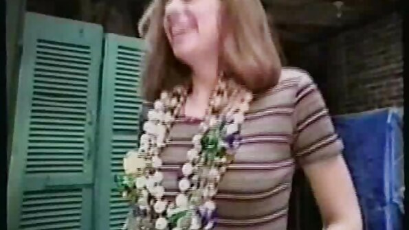 இரண்டு பெண்களும் அவர்களது தமிழ் கவர்ச்சி முழு hd தோழர்களும் ஒரு நால்வர் கொண்டுள்ளனர்