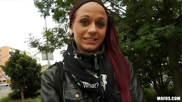 பெஸ்டியா நீண்டகாலமாக எதிர்பார்க்கப்பட்ட செக்ஸ் படிக்கட்டுகளில் ஆங்கிலம் bp செக்ஸ் கிடைத்தது