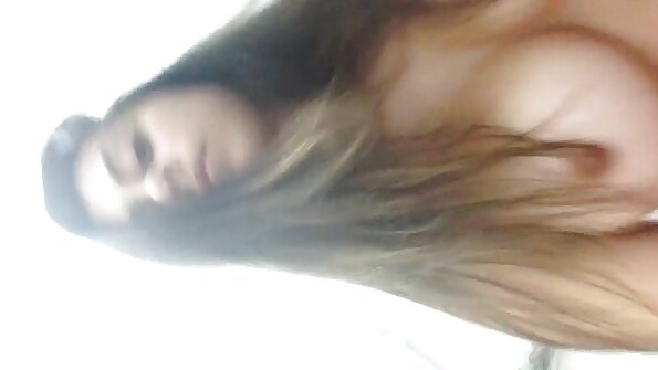 பம்ப்-அப் பையன்கள் அனைவருக்கும் தமிழ் செக்ஸ் பெண்கள் முன்னால் ஒரு கிளப்பில் பெண்களை ஃபக் செய்கிறார்கள்