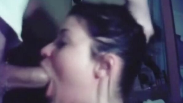 ஆடம்பரமான அழகிகள் கவர்ச்சி நீல படம் in ஆங்கிலம் தங்கள் புணர்புழையுடன் டிக் மீது குதிக்கின்றனர்