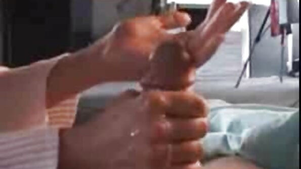 பம்ப் அப் ஸ்பார்டன் தொப்பியை அழுத்துகிறது ஆங்கில செக்ஸ் படம்