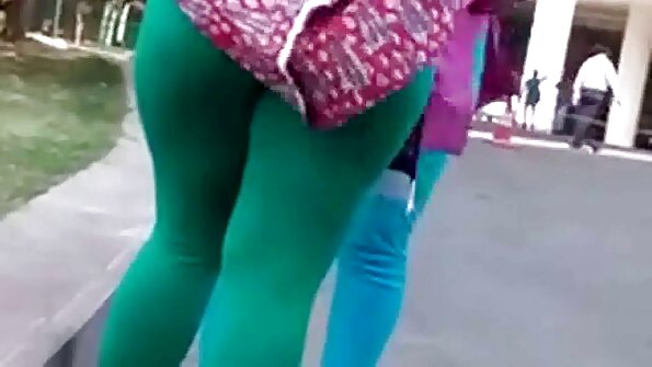 நல்ல ஆங்கிலம் கி கவர்ச்சி பெண்ணும் பையனும் வீட்டில் உடலுறவு கொண்டனர்