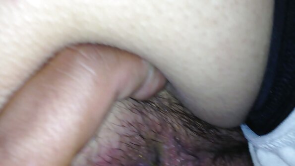 சிறிய மார்பகங்களுடன் ஒல்லியாக கவர்ச்சியாக தமிழ் படம், கவர்ச்சி தமிழ் படம் இருக்கும் காதலனின் சேவல் சவாரி