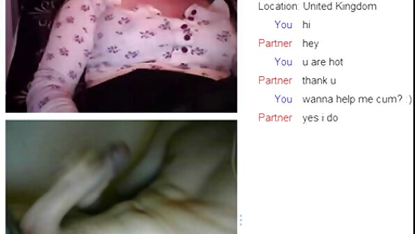 அவள் கால்களை விரித்து ஒரு ஆங்கிலம் bp செக்ஸ் பொம்மையுடன் சுயஇன்பம் செய்தாள்